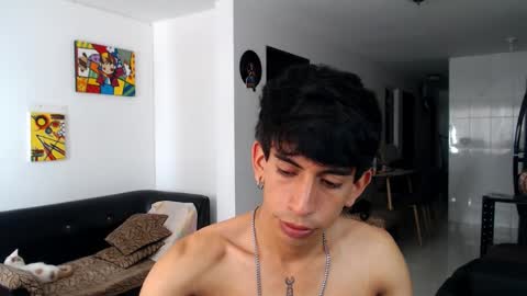 Snapshot of zack_kingg chatting on 01/21/25, 07:39 Zack King online show from 01/21/25, 07:39