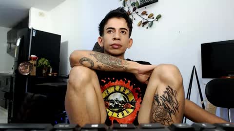 Snapshot of zack_kingg chatting on 01/30/25, 02:06 Zack King online show from 01/30/25, 02:06