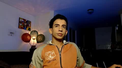 Snapshot of zack_kingg chatting on 02/03/25, 08:35 Zack King online show from 02/03/25, 08:35