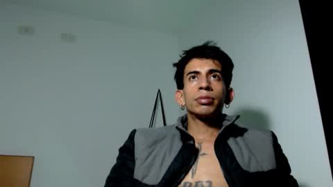 Snapshot of zack_kingg chatting on 03/01/25, 05:52 Zack King online show from 03/01/25, 05:52