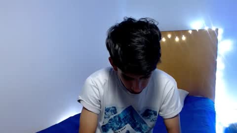 Snapshot of zack_kingg chatting on 03/05/25, 01:31 Zack King online show from 03/05/25, 01:31