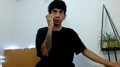 Snapshot of zack_kingg chatting on 03/12/25, 01:58 Zack King online show from 03/12/25, 01:58