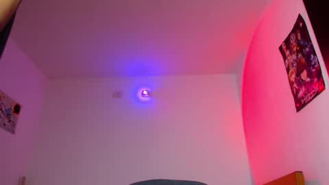 Snapshot of zack_kingg chatting on 09/09/25, 03:22 Zack King online show from 09/09/25, 03:22