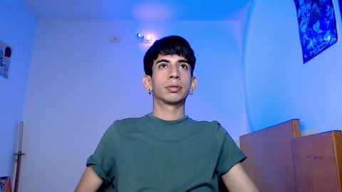 Snapshot of zack_kingg chatting on 09/15/25, 02:50 Zack King online show from 09/15/25, 02:50