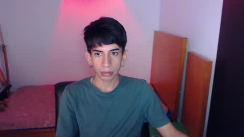 Snapshot of zack_kingg chatting on 09/24/25, 12:08 Zack King online show from 09/24/25, 12:08