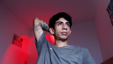 Snapshot of zack_kingg chatting on 10/08/25, 04:10 Zack King online show from 10/08/25, 04:10