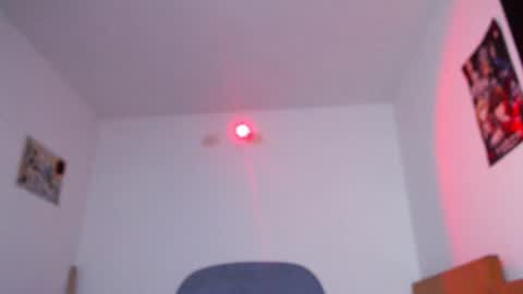 Snapshot of zack_kingg chatting on 10/11/25, 03:43 Zack King online show from 10/11/25, 03:43