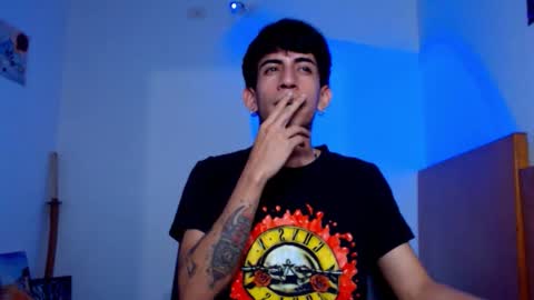 Snapshot of zack_kingg chatting on 10/16/25, 03:29 Zack King online show from 10/16/25, 03:29