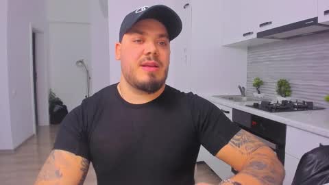 Snapshot of zackconnorsx chatting on 02/04/25, 10:45 Zack online show from 02/04/25, 10:45