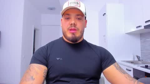 Snapshot of zackconnorsx chatting on 10/24/25, 08:38 Zack online show from 10/24/25, 08:38