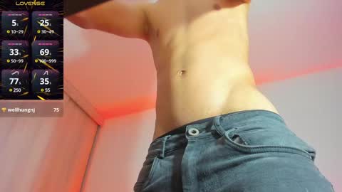 Snapshot of zackcum_ chatting on 02/01/25, 05:49 for you Zack online show from 02/01/25, 05:49