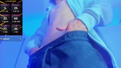 Snapshot of zackcum_ chatting on 02/26/25, 05:20 for you Zack online show from 02/26/25, 05:20