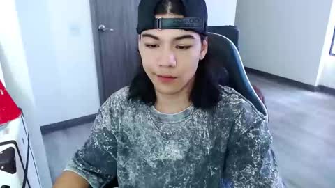 Snapshot of zackss_player chatting on 10/16/25, 07:59 zackss_player online show from 10/16/25, 07:59