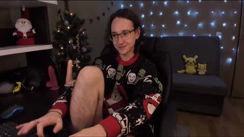 Snapshot of zackstivensen chatting on 12/29/24, 10:47 Zachary next stream on monday online show from 12/29/24, 10:47