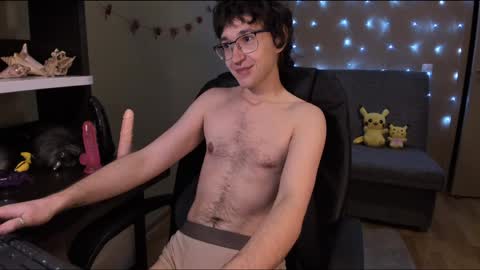 Snapshot of zackstivensen chatting on 01/09/25, 12:03 Zachary next stream on monday online show from 01/09/25, 12:03