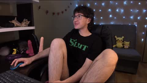 Snapshot of zackstivensen chatting on 01/11/25, 11:24 Zachary next stream on monday online show from 01/11/25, 11:24