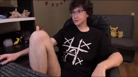 Snapshot of zackstivensen chatting on 02/14/25, 12:09 Zachary next stream on monday online show from 02/14/25, 12:09