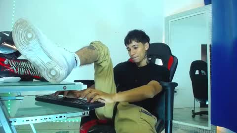 zack online show from 12/31/24, 02:19