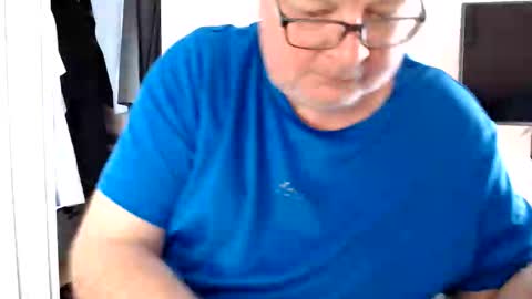 Snapshot of zacsmithuk chatting on 06/07/26, 09:13 Zac Smitj online show from 06/07/26, 09:13