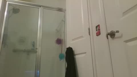 Snapshot of zaddypeg123 chatting on 10/14/25, 09:43 zaddypeg123 online show from 10/14/25, 09:43