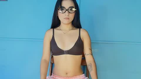 Snapshot of zafiramontiel_ chatting on 04/19/26, 07:16 Zafira online show from 04/19/26, 07:16