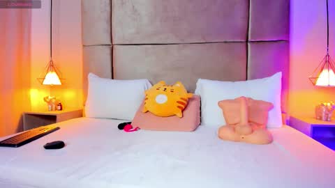 Snapshot of zafiro11_ chatting on 02/23/26, 12:02 Zafiro online show from 02/23/26, 12:02