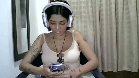 Snapshot of zafiro_rubi chatting on 04/07/26, 07:58 Zafiro online show from 04/07/26, 07:58