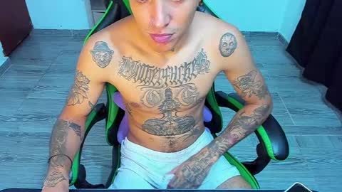 Snapshot of zafirocum chatting on 04/01/26, 10:38 BiG Zafiro online show from 04/01/26, 10:38