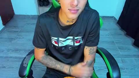 Snapshot of zafirocum chatting on 04/04/26, 12:13 BiG Zafiro online show from 04/04/26, 12:13
