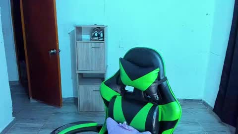 Snapshot of zafirocum chatting on 04/07/26, 09:43 BiG Zafiro online show from 04/07/26, 09:43
