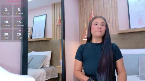 Snapshot of zahara_fox chatting on 04/11/26, 08:57 ZAHARA online show from 04/11/26, 08:57