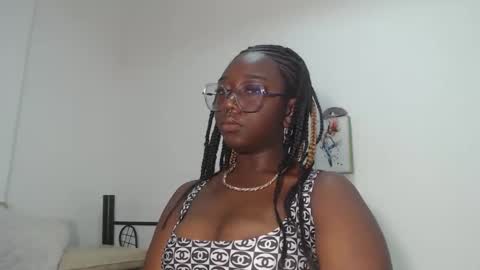 Snapshot of zahhysims chatting on 02/26/25, 12:14 zahhy online show from 02/26/25, 12:14