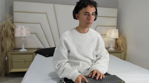 zahir_ashar online show from 10/17/25, 11:02