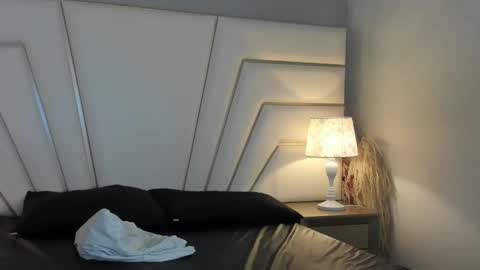 zahir_ashar online show from 10/24/25, 11:06