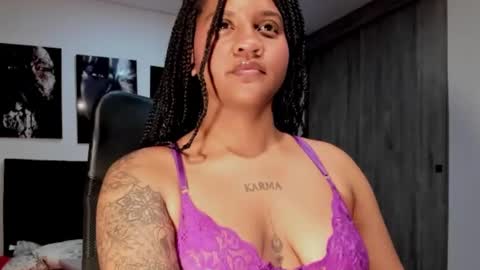 zahra_rose online show from 10/08/25, 09:23