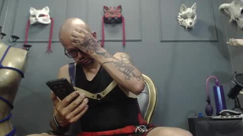 Snapshot of zainkreiger chatting on 04/12/26, 12:48 Dom Zain online show from 04/12/26, 12:48