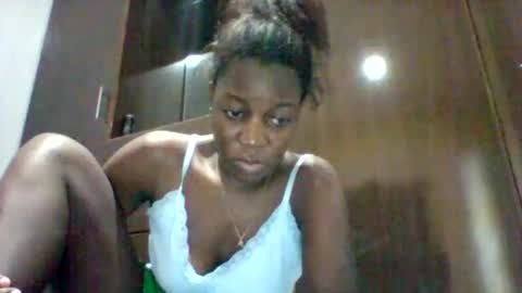 Snapshot of zainxxxx chatting on 04/22/26, 10:28 zainxxxx online show from 04/22/26, 10:28