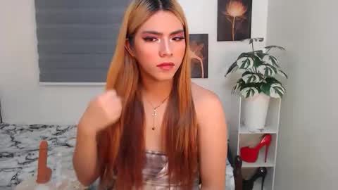 Snapshot of zairaaaaa chatting on 04/17/26, 01:25 Zai online show from 04/17/26, 01:25