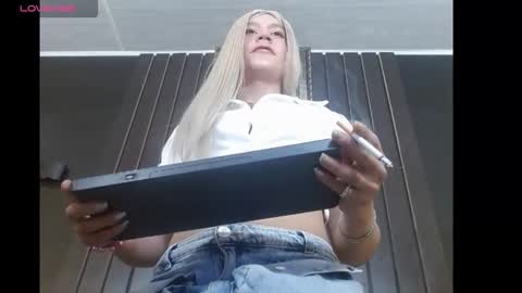 Snapshot of zalir_666 chatting on 02/22/26, 01:51 Megan online show from 02/22/26, 01:51