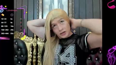 Snapshot of zalir_666 chatting on 05/19/26, 04:52 Megan online show from 05/19/26, 04:52
