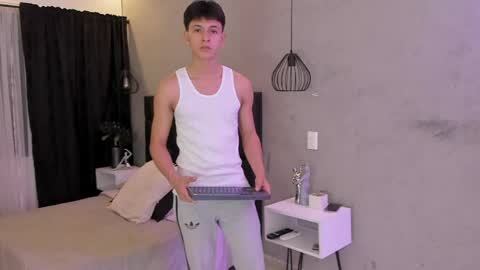 Samuel online show from 05/27/26, 07:44