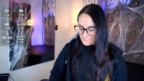   online show from 10/23/25, 07:34