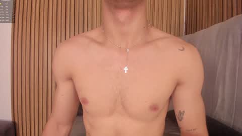 Snapshot of zamir_scott chatting on 01/19/25, 01:55 zamir online show from 01/19/25, 01:55