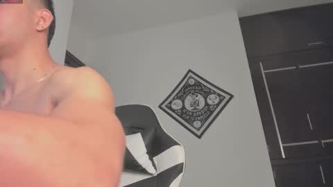 Snapshot of zamir_scott chatting on 10/12/25, 11:53 zamir online show from 10/12/25, 11:53