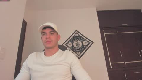 Snapshot of zamir_scott chatting on 10/30/25, 08:20 zamir online show from 10/30/25, 08:20