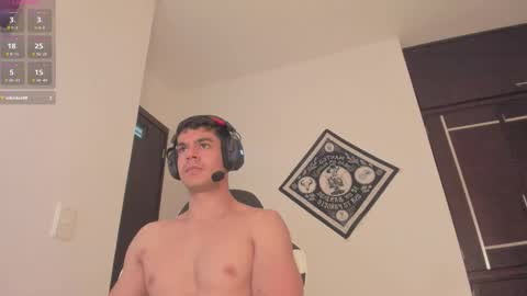 Snapshot of zamir_scott chatting on 11/06/25, 10:32 zamir online show from 11/06/25, 10:32