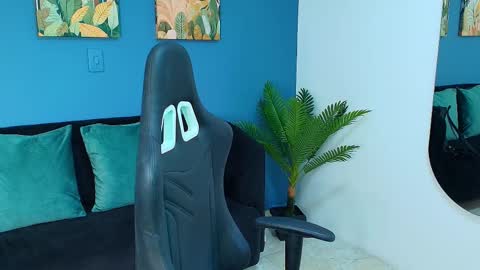 Snapshot of zamira_taylor chatting on 09/19/25, 04:25 zamira_taylor online show from 09/19/25, 04:25