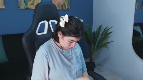 Snapshot of zamira_taylor chatting on 09/26/25, 01:09 zamira_taylor online show from 09/26/25, 01:09