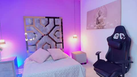 Snapshot of zamira_taylor chatting on 10/02/25, 03:02 zamira_taylor online show from 10/02/25, 03:02