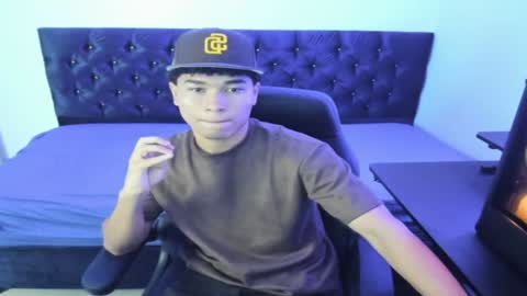 Snapshot of zammcito_ chatting on 01/24/25, 02:18 zamm online show from 01/24/25, 02:18